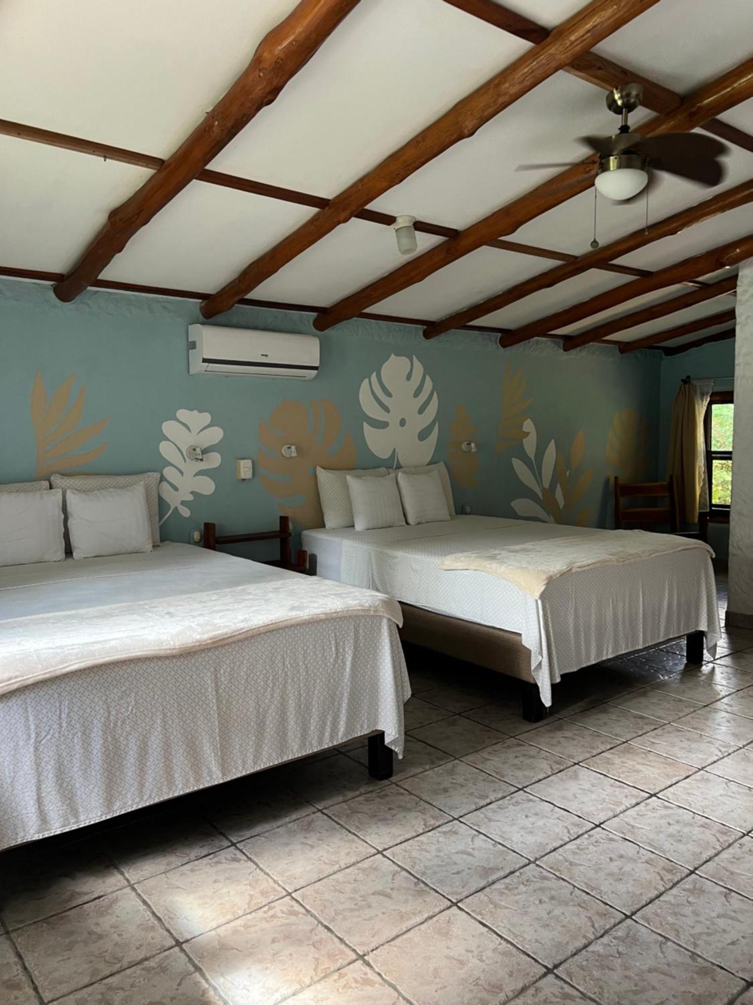 Hotel Entre Dos Aguas Sámara Екстериор снимка